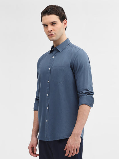 Blue Solid Slim Fit Casual Shirt | JadeBlue