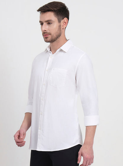White Solid Slim Fit Casual Shirt | JadeBlue