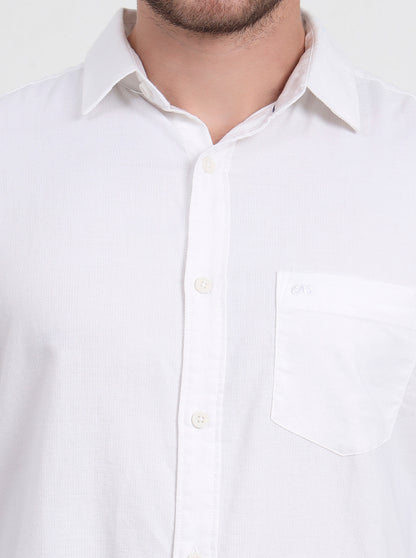 White Solid Slim Fit Casual Shirt | JadeBlue