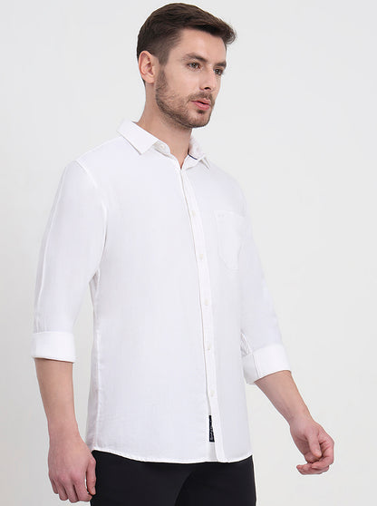 White Solid Slim Fit Casual Shirt | JadeBlue