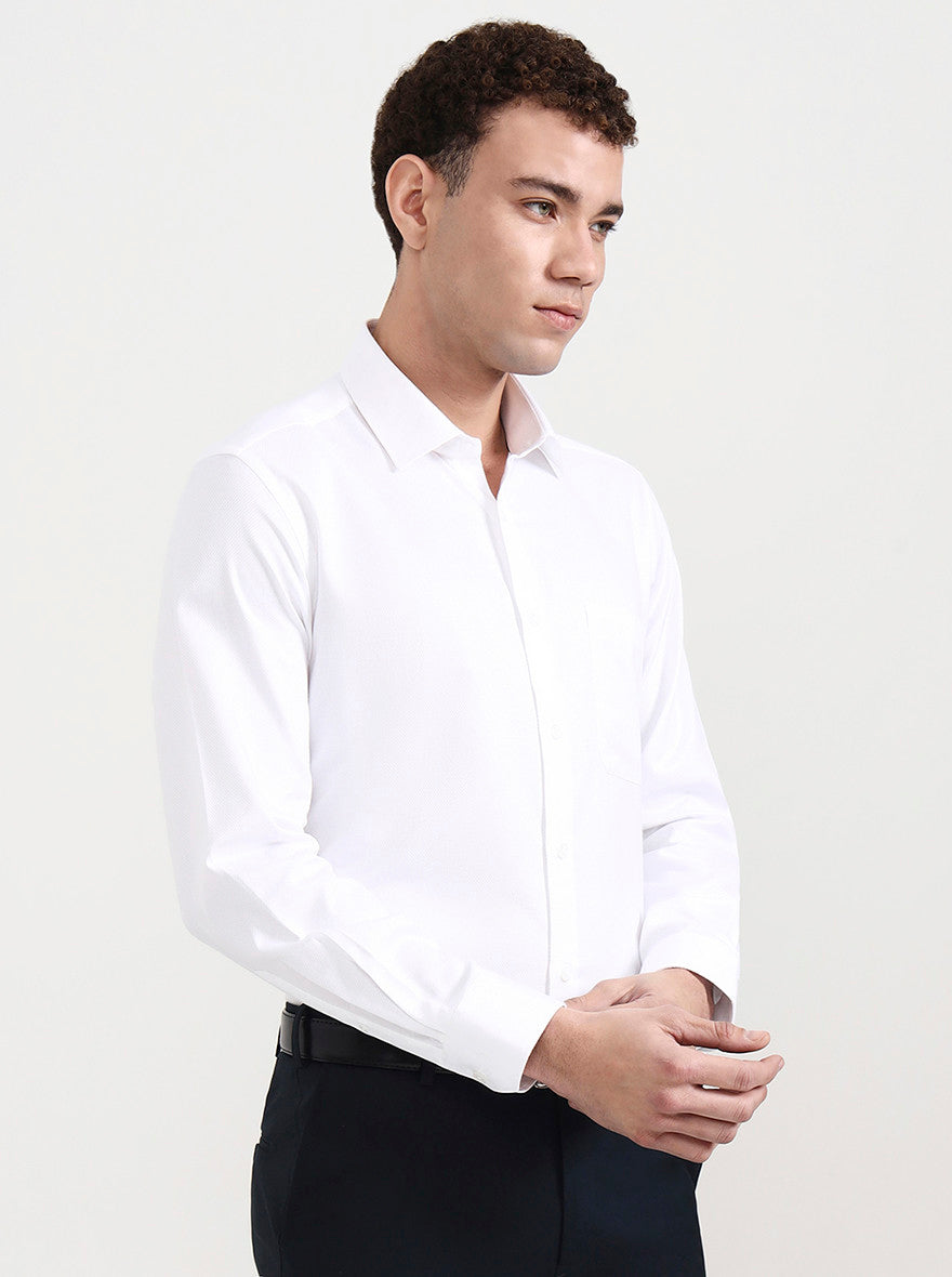 White Solid Regular Fit Formal Shirt | JadeBlue