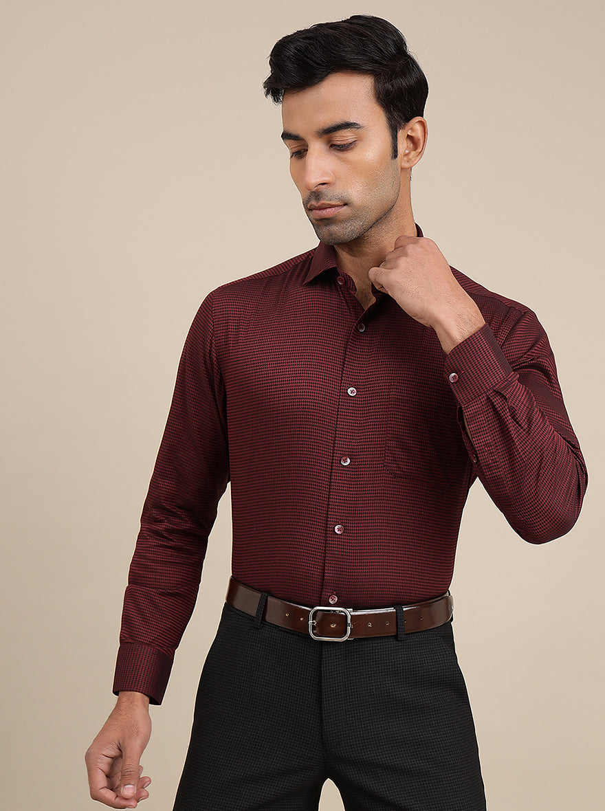 Maroon Solid Slim Fit Formal Shirt | Metal