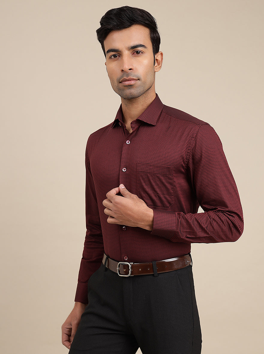 Maroon Solid Slim Fit Formal Shirt | Metal