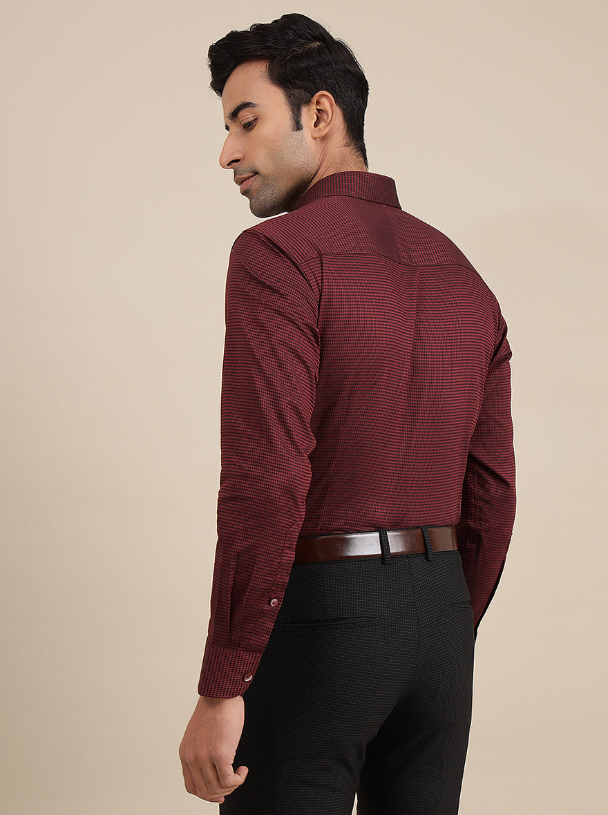 Maroon Solid Slim Fit Formal Shirt | Metal