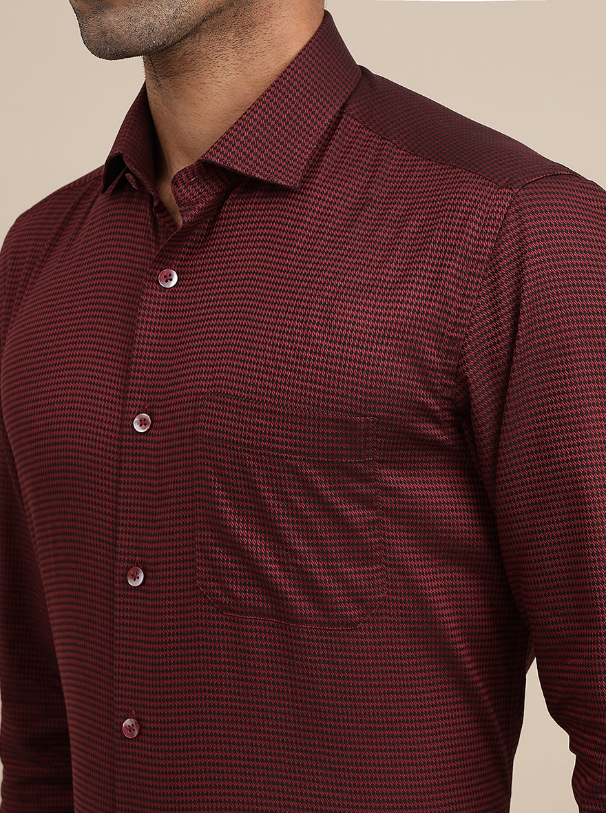 Maroon Solid Slim Fit Formal Shirt | Metal