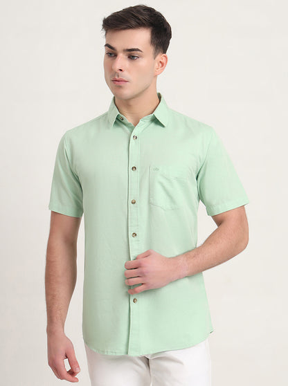 Ligt Green Solid Slim Fit Casual Shirt | JadeBlue