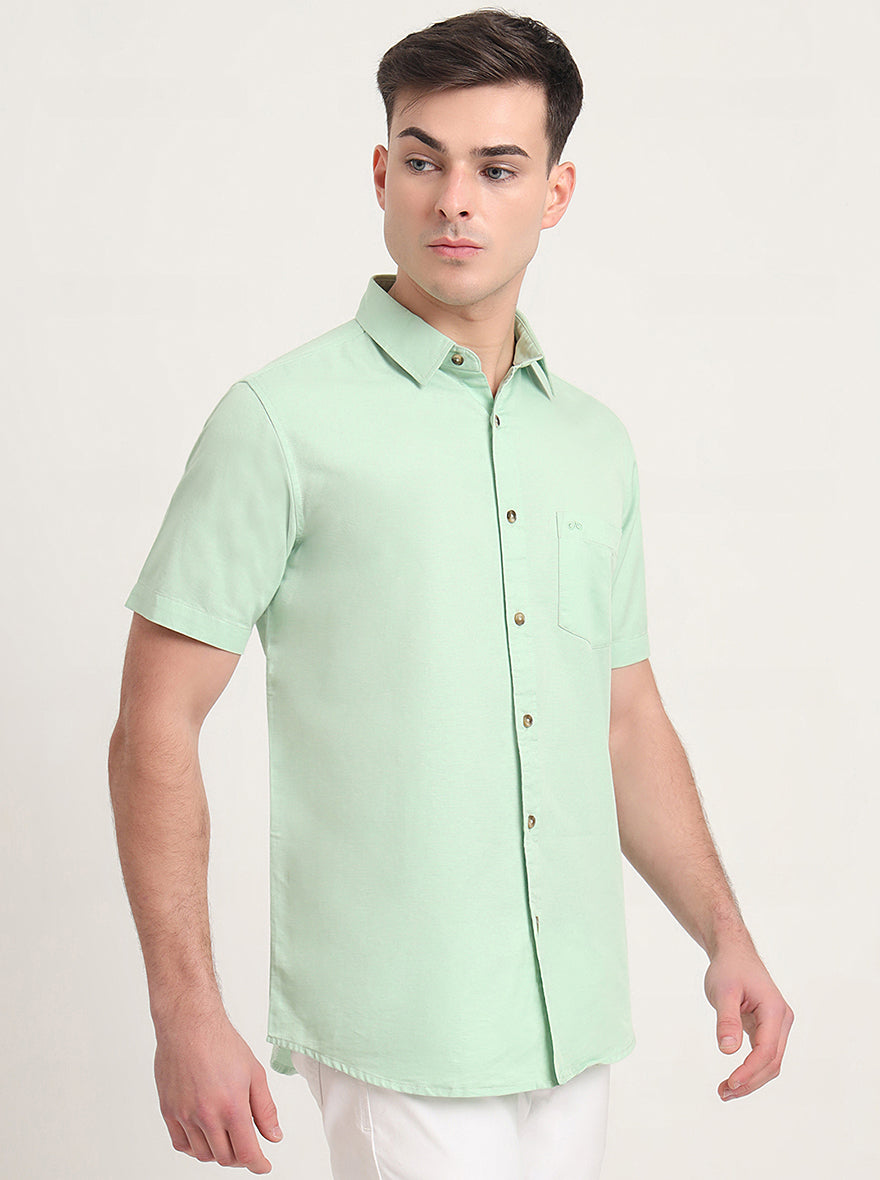 Ligt Green Solid Slim Fit Casual Shirt | JadeBlue