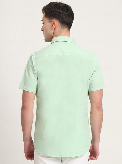 Ligt Green Solid Slim Fit Casual Shirt | JadeBlue