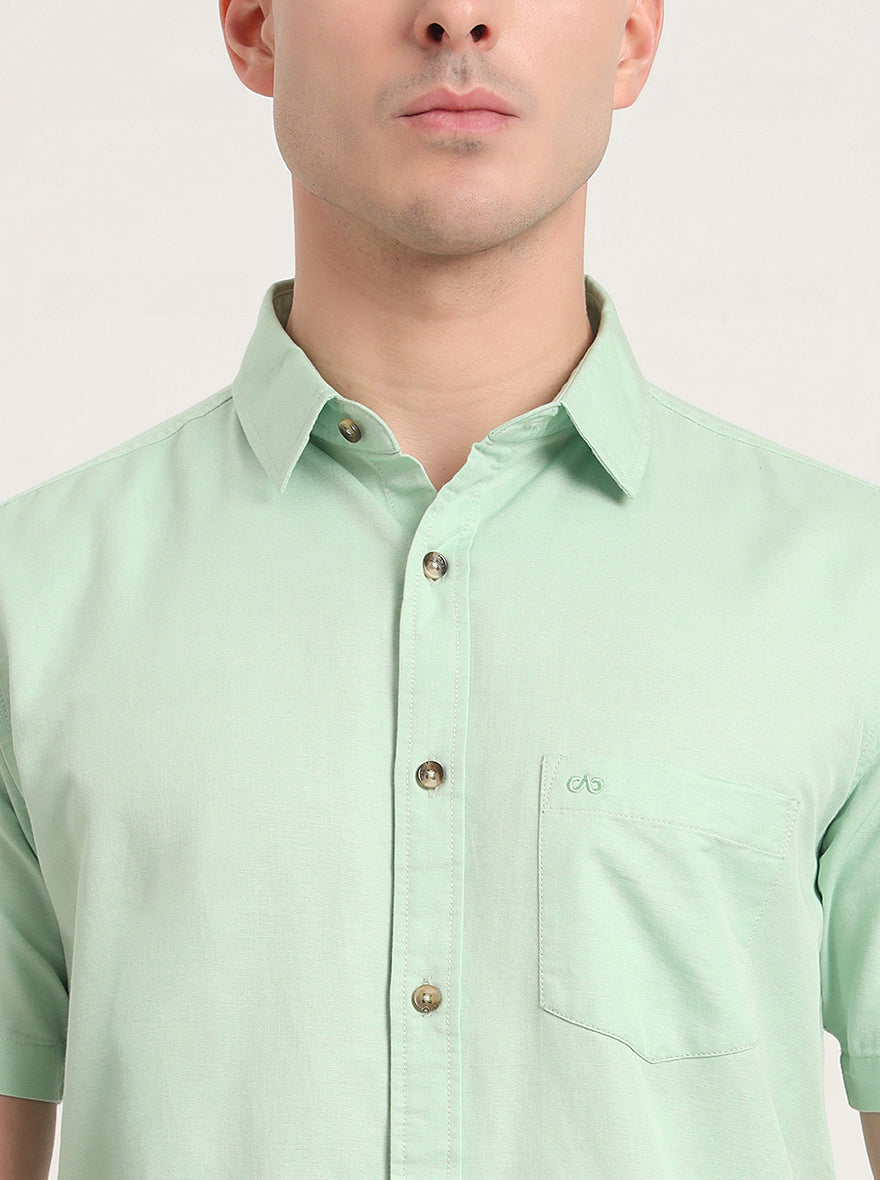 Ligt Green Solid Slim Fit Casual Shirt | JadeBlue