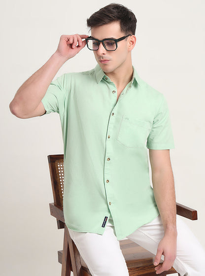 Ligt Green Solid Slim Fit Casual Shirt | JadeBlue