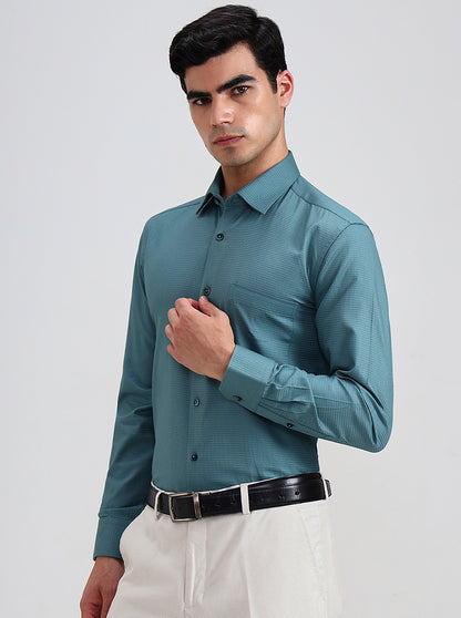 Teal Solid Regular Fit Formal Shirt | JadeBlue
