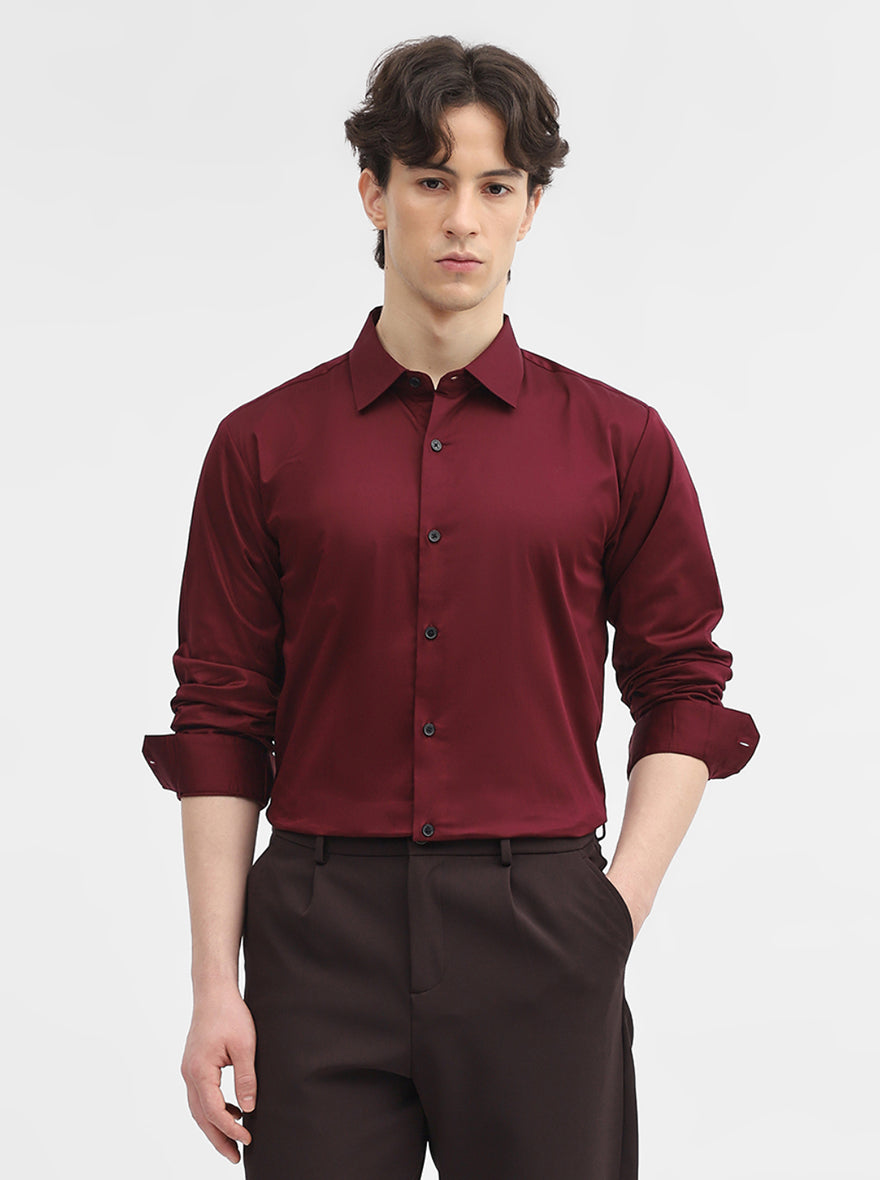 Wine Solid Slim Fit Casual Shirt | JadeBlue