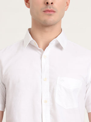 White Solid Slim Fit Casual Shirt | JadeBlue