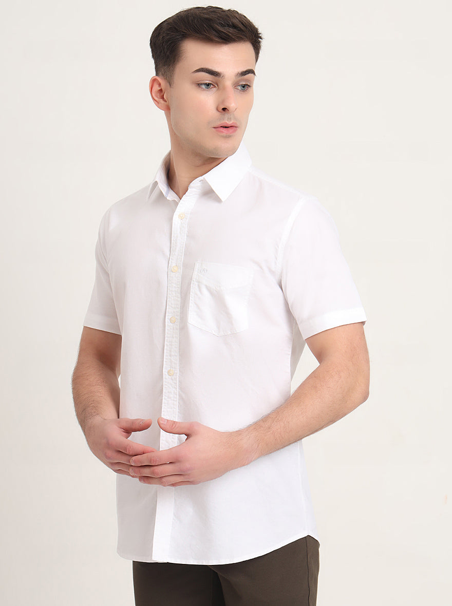 White Solid Slim Fit Casual Shirt | JadeBlue