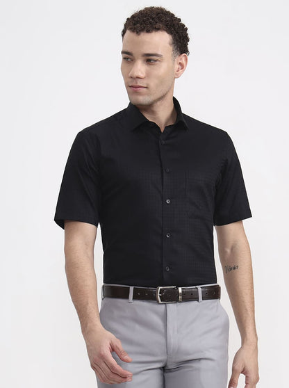 Black Solid Regular Fit Formal Shirt | JadeBlue