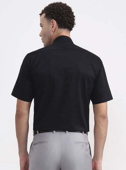 Black Solid Regular Fit Formal Shirt | JadeBlue