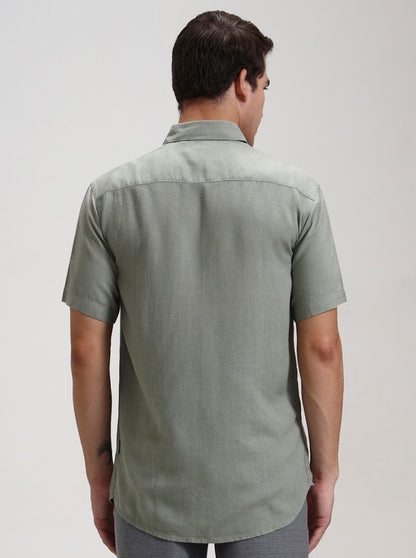Pista Solid Slim Fit Casual Shirt | JadeBlue