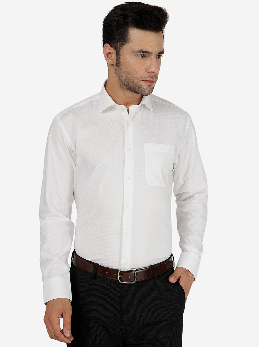 White Solid Regular Fit Formal Shirt | JadeBlue