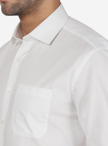 White Solid Regular Fit Formal Shirt | JadeBlue