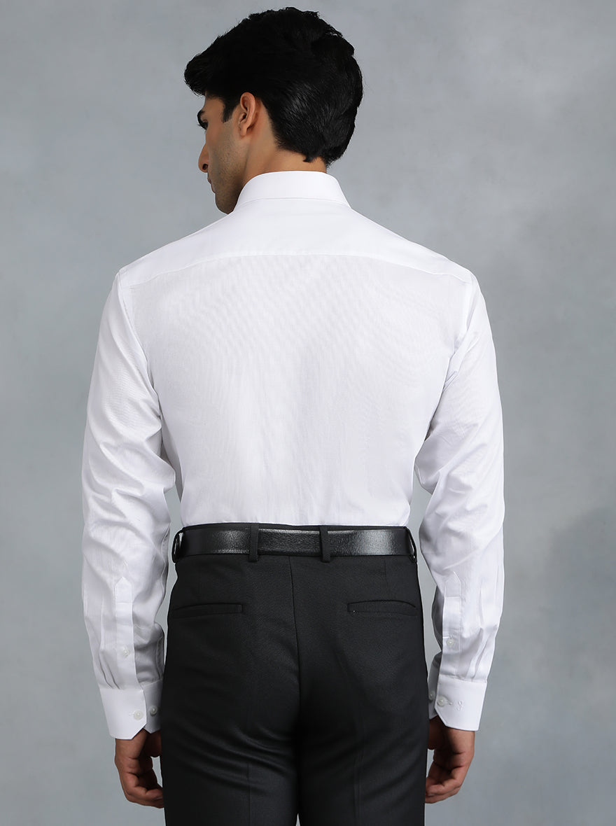 White Solid Regular Fit Formal Shirt | JadeBlue