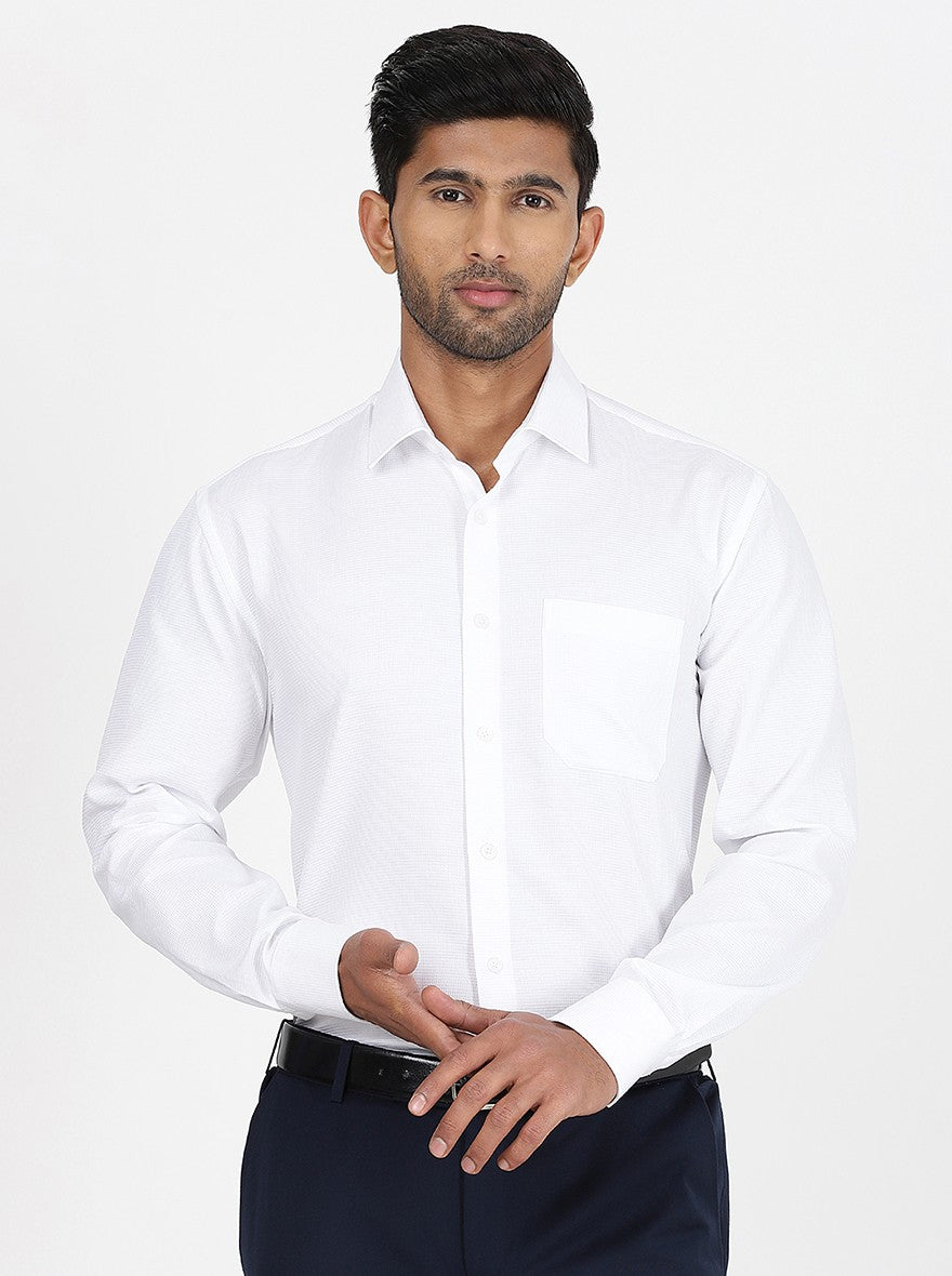 White Solid Regular Fit Formal Shirt | JadeBlue
