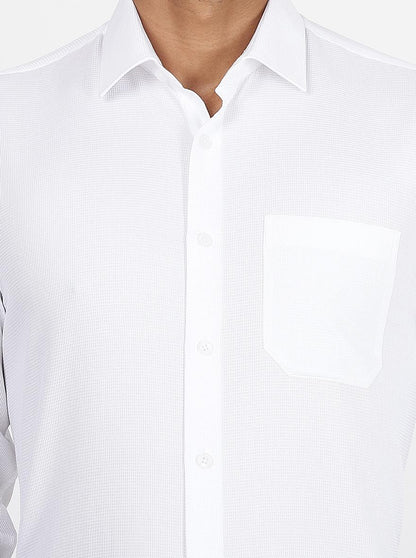White Solid Regular Fit Formal Shirt | JadeBlue