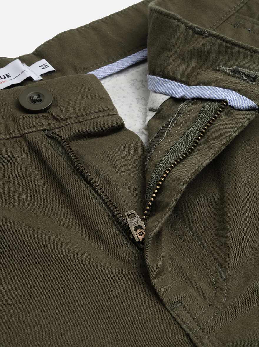 Dark Olive Solid Slim Fit Shorts | JadeBlue