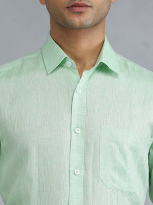 Light Green Solid Regular Fit Formal Shirt | JadeBlue