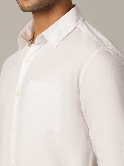 White Solid Slim Fit Casual Shirt | JadeBlue