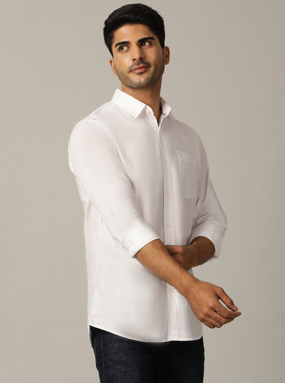 White Solid Slim Fit Casual Shirt | JadeBlue