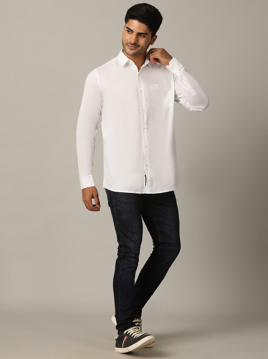 White Solid Slim Fit Casual Shirt | JadeBlue