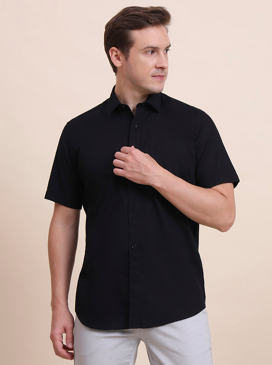 Black Solid Tailored Fit Semi Casual Shirt | JadeBlue