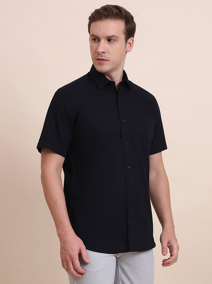 Black Solid Tailored Fit Semi Casual Shirt | JadeBlue
