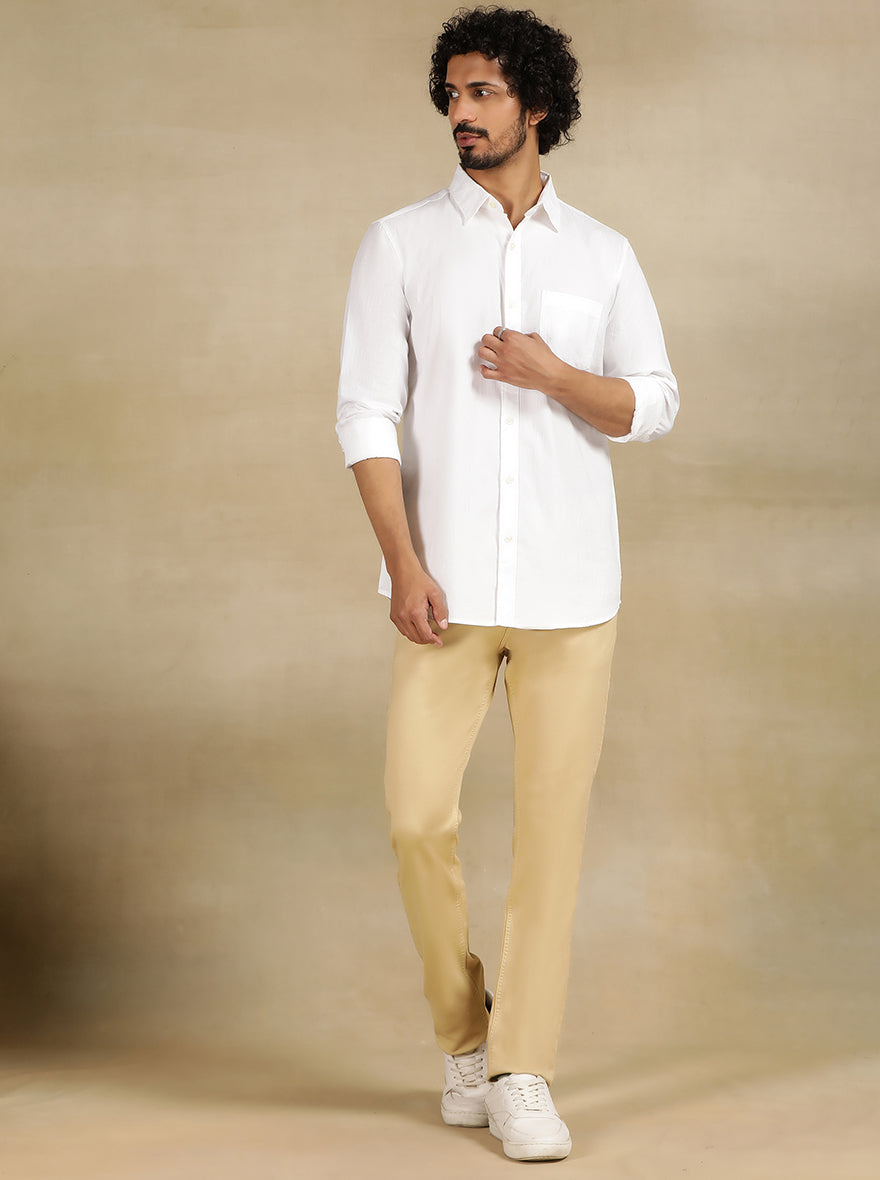 White Solid Slim Fit Casual Shirt | JadeBlue