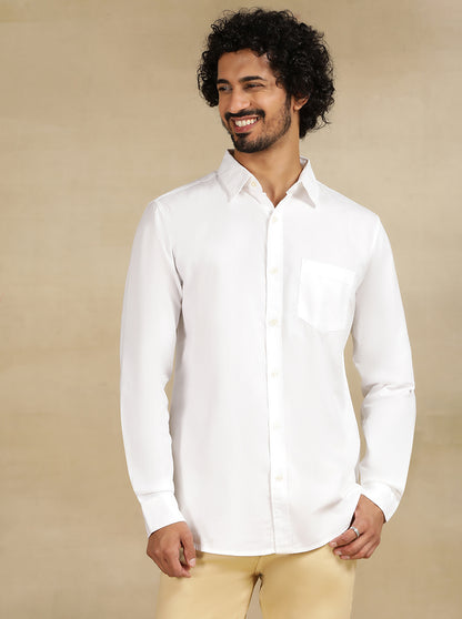 White Solid Slim Fit Casual Shirt | JadeBlue