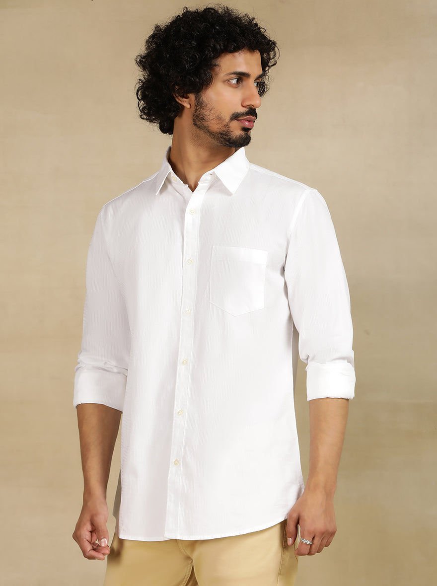 White Solid Slim Fit Casual Shirt | JadeBlue