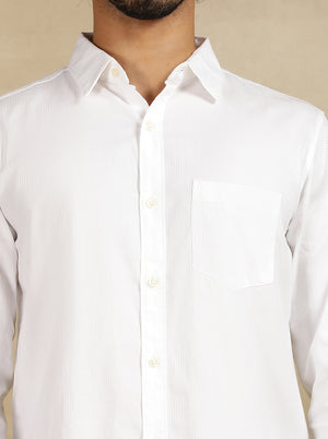 White Solid Slim Fit Casual Shirt | JadeBlue
