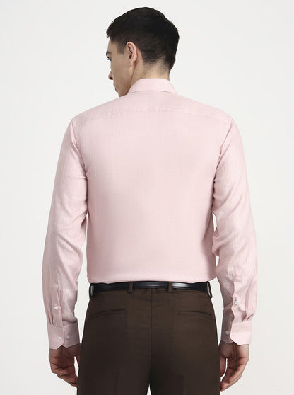 Onion Pink Solid Slim Fit Formal Shirt | JadeBlue