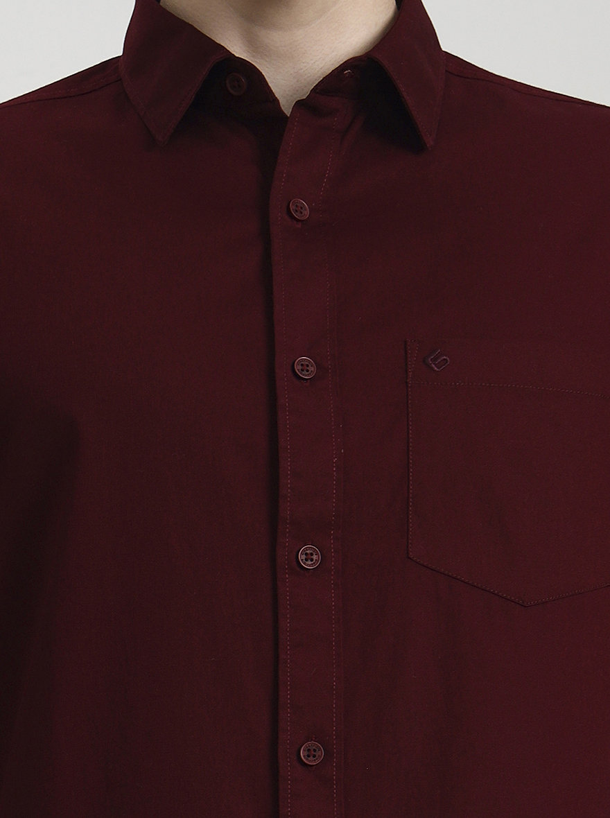 Maroon Solid Slim Fit Casual Shirt | Greenfibre