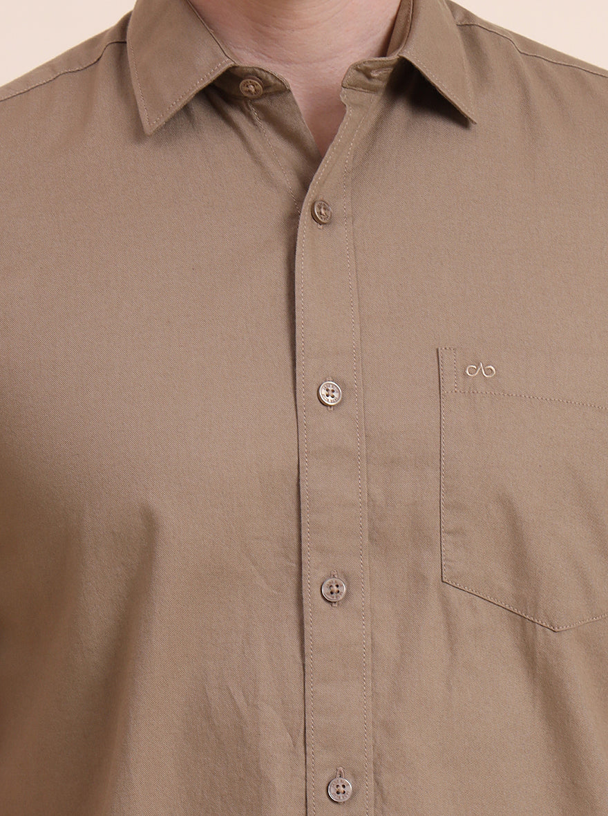 Brown Solid Tailored Fit Semi Casual Shirt | JadeBlue