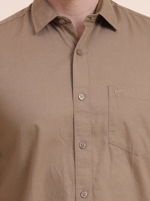 Brown Solid Tailored Fit Semi Casual Shirt | JadeBlue