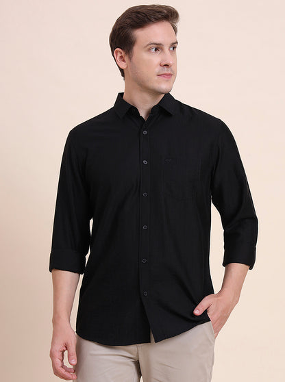 Black Solid Slim Fit Casual Shirt | JadeBlue