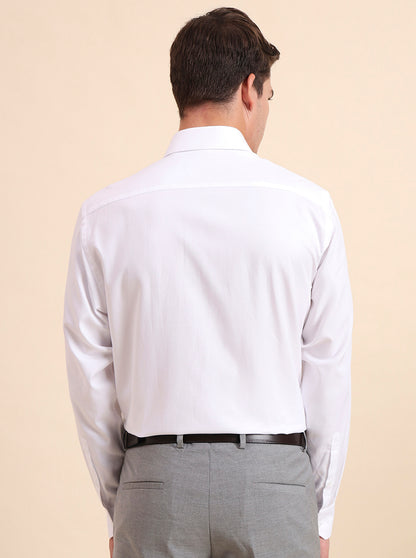 White Solid Regular Fit Formal Shirt | JadeBlue