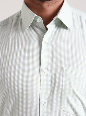 Pista Green Solid Regular Fit Formal Shirt | JadeBlue