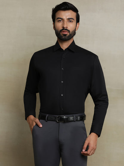 Black Solid Regular Fit Formal Shirt | JadeBlue