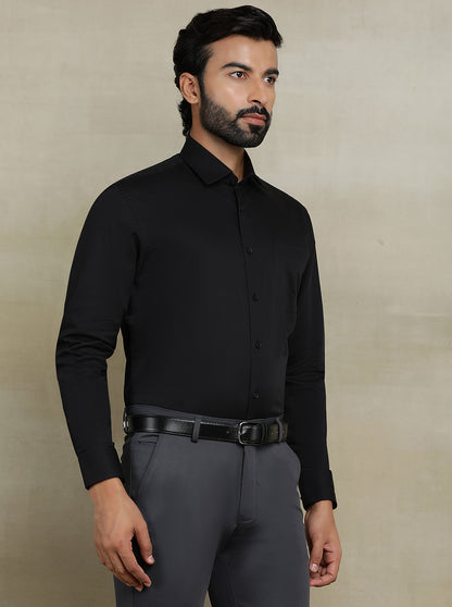 Black Solid Regular Fit Formal Shirt | JadeBlue