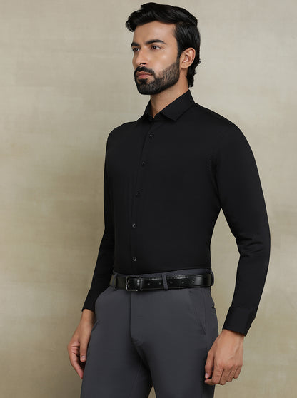 Black Solid Regular Fit Formal Shirt | JadeBlue
