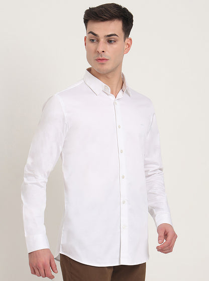 White Solid Slim Fit Casual Shirt | JadeBlue