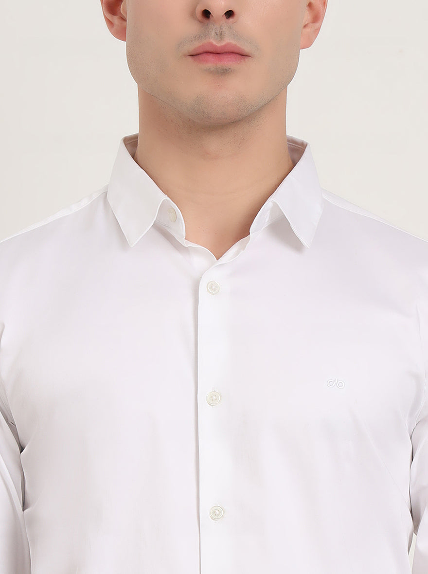 White Solid Slim Fit Casual Shirt | JadeBlue