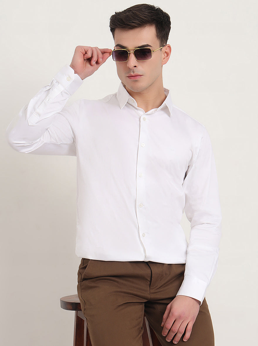 White Solid Slim Fit Casual Shirt | JadeBlue